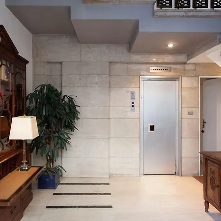 Homz Studios Neapolis Daire Atina